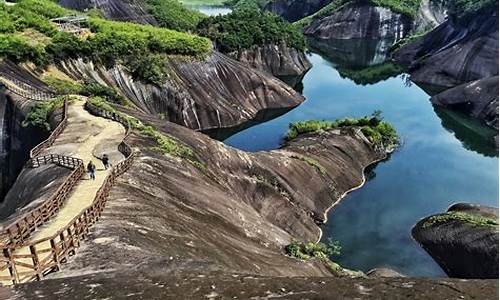 夏季旅游攻略必玩的景点有哪些_夏季旅游必去的地方