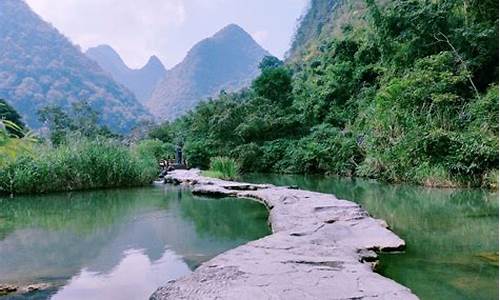 贵州荔波旅游景点大全_贵州荔波旅游攻略哪里实惠些