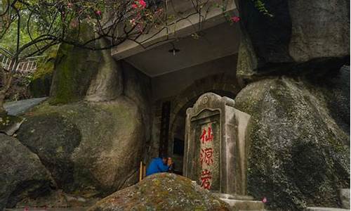 龙头山森林公园果园烧烤场,龙头山森林公园烧烤电话